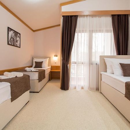 Hotel Yugoslavia Nikšić エクステリア 写真