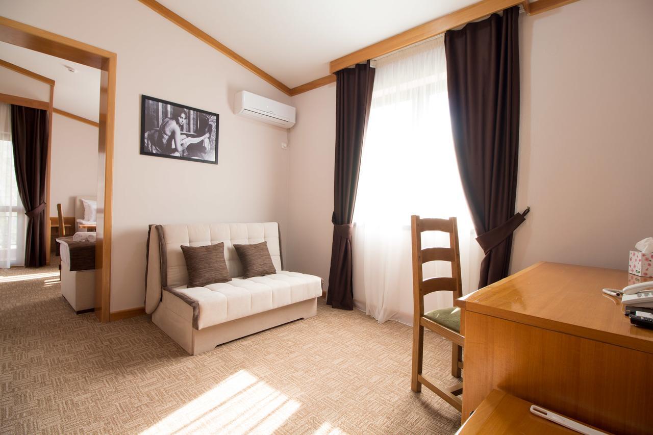 Hotel Yugoslavia Nikšić エクステリア 写真