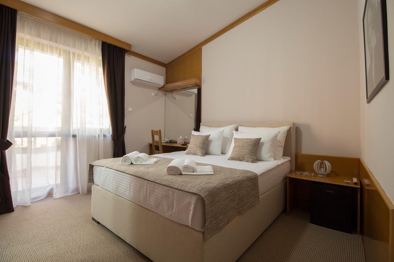 Hotel Yugoslavia Nikšić エクステリア 写真
