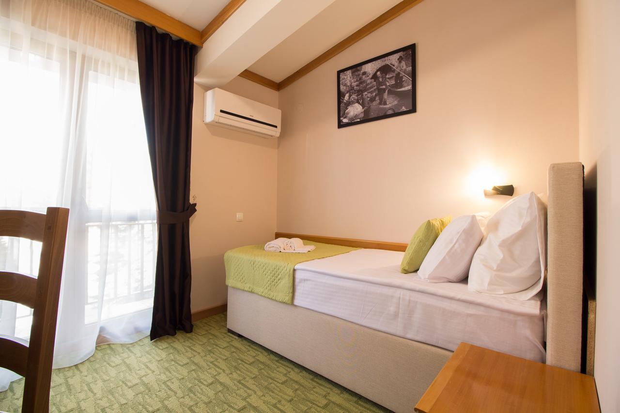 Hotel Yugoslavia Nikšić エクステリア 写真