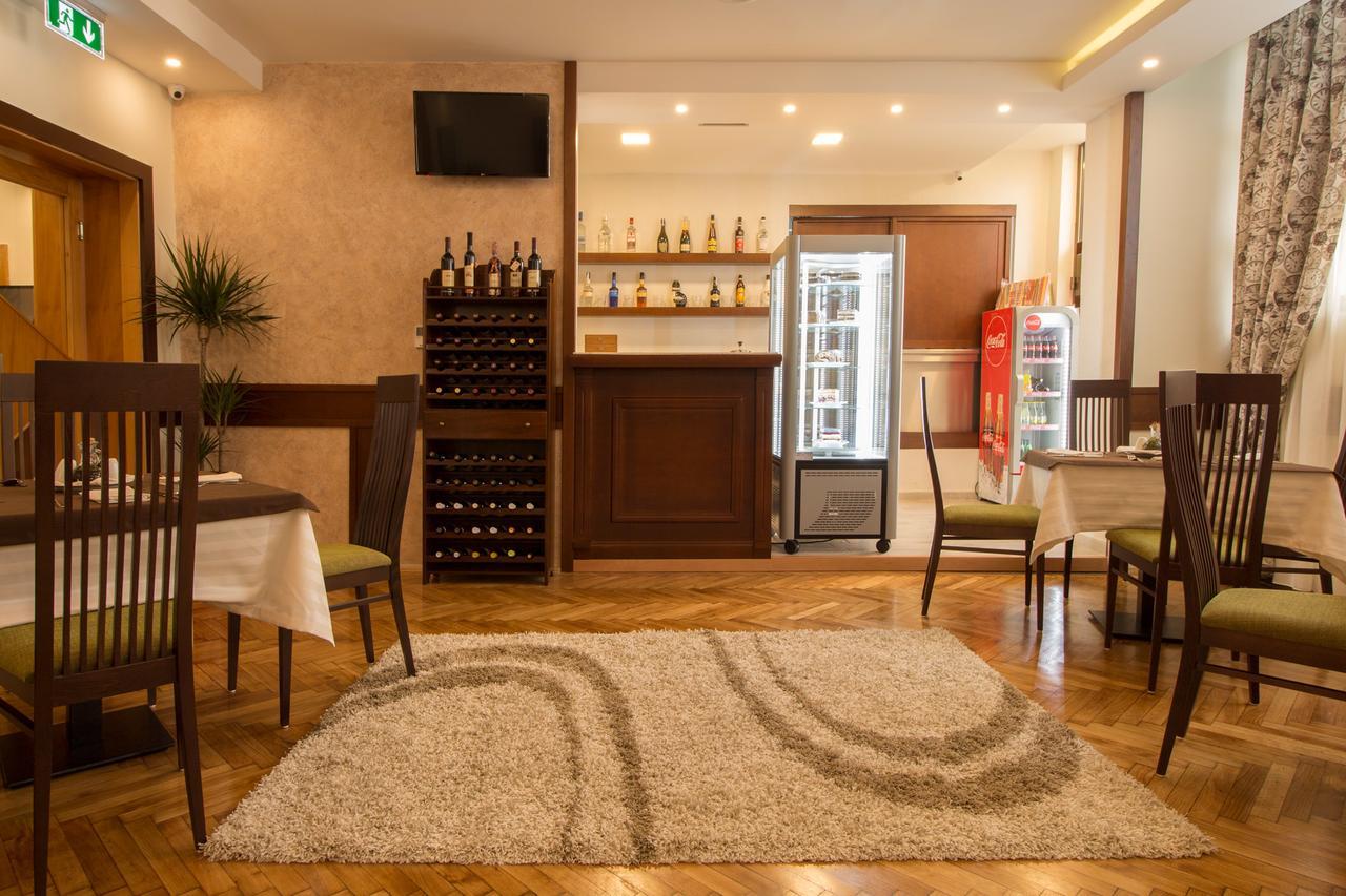 Hotel Yugoslavia Nikšić エクステリア 写真