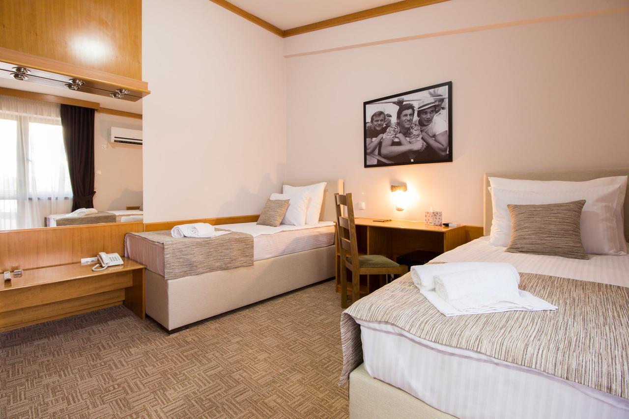 Hotel Yugoslavia Nikšić エクステリア 写真